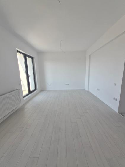 Apartament 2 camere LA CHEIE + Loc de parcare!