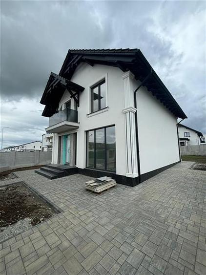 Casa Premium, 4 camere, 500 mp teren, toate utilitatile, Sanpetru-Harman