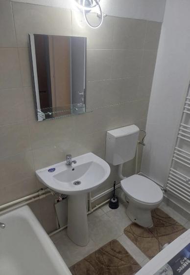 Garsiniera cf 1 renovata zona 9 mai/langa Shopping City Mall