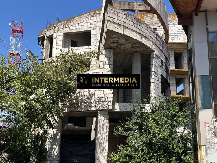 HOTEL S+P+2E+M de vanzare in Alba Iulia Cetate