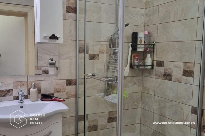 Apartament 3 camere din cărămidă, zona Intim, localitatea Lipova