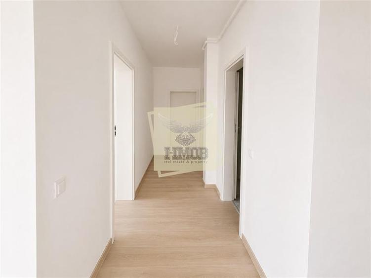 Penthouse la cheie cu 3 camere 2 bai si 40 mp terasa Calea Surii Mici