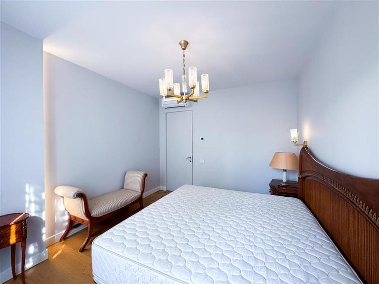 Apartament 3 camere de vanzare Gradina Icoanei