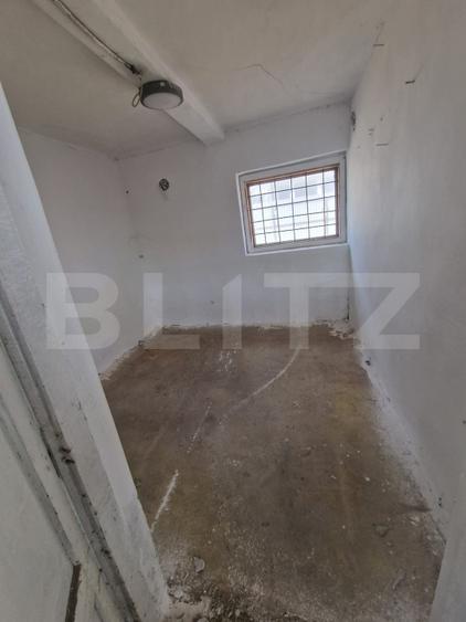 Hală industrială, 306 mp utili, 240 mp, zona Șcheia
