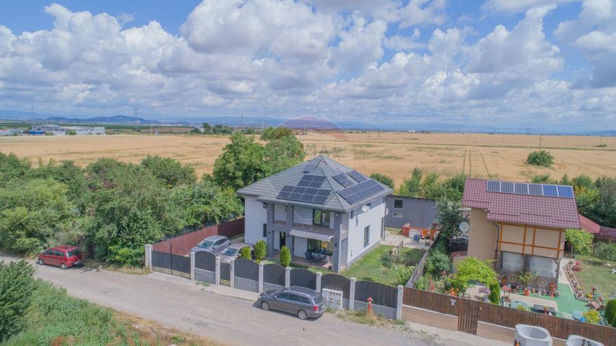 Casă cu panorama spectaculoasa in Sacele