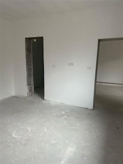 Vand apartament 3 camere la casa 126 mp, centru