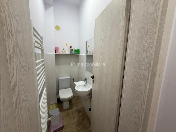 Spațiu comercial de închiriat – Zona Cetate, vitrină 12 m, 60 mp utili. - 3