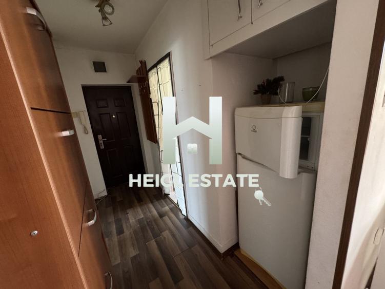 Apartament de închiriat cu 3 camere în zona 700, Timișoara