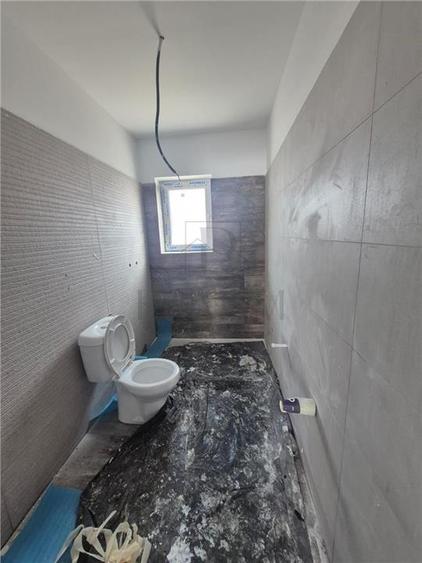 Duplex toate utilitatile - iluminat stradal - doua fronturi - pret de apartament