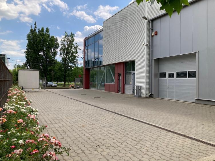 Birouri + depozit, 1532 mp utili, autorizație ISU, 2001 mp teren, proprietar