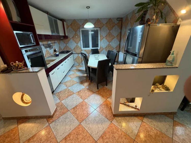 Aparatorii Patriei METROU,bl.reabilitat,et.4/8,DECOMANDAT,mobilat,utilat,AC.