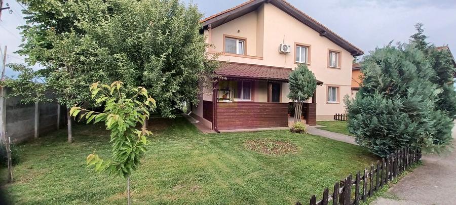 Săbăreni, casă 2009, P+1, terasă, garaj, curte 315 mp