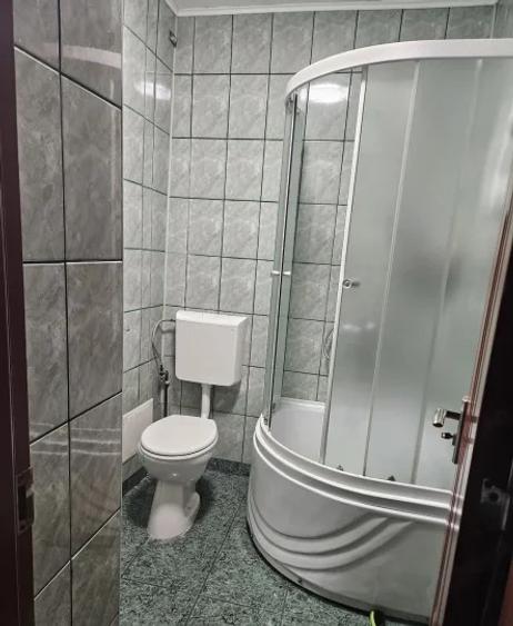 Apartament 3 camere etaj 2 zona Gorjului