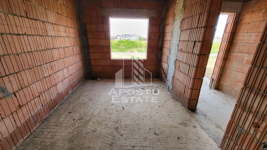 Jumatate de duplex la cheie,4 camere,constructie 2024 Mosnita Noua