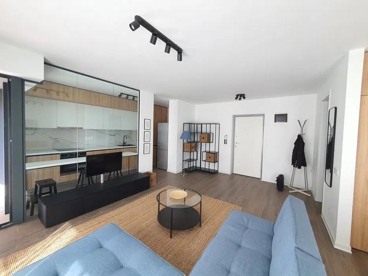 Cloud 9 Studio cu balcon si parcare