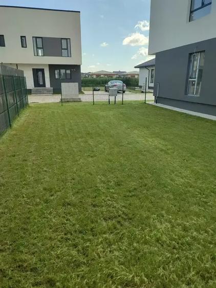 Vila 4 Camere P+1De Vanzare | Individuala Complex Rezidential | Curte