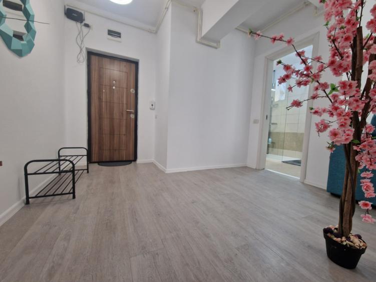 Mamaia Nord(Leon Beach)- 2 camere decomandate mobilat-utilat-98.000euro