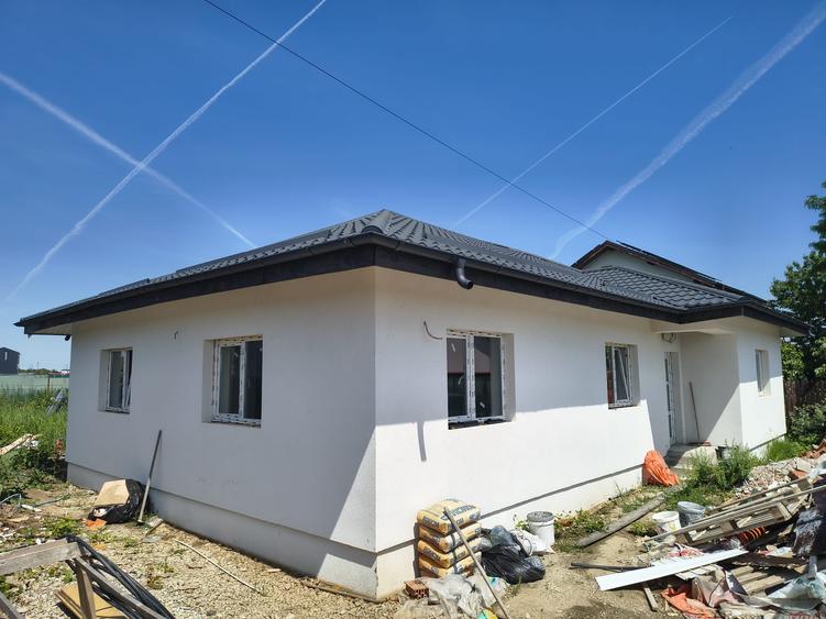 Casă nouă pe parter în Balotești – Dumbrăveni Ilfov 4 camere 550mp teren