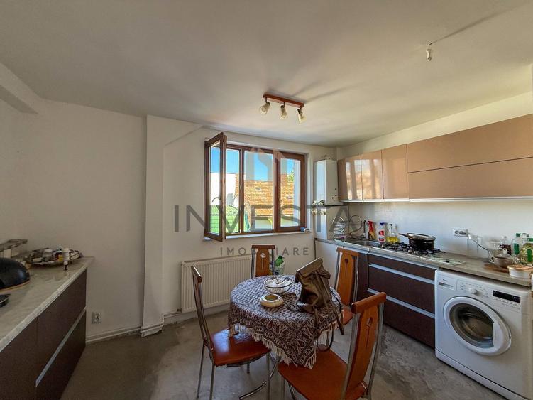 Apartament in vila, etajul 1, Zona Pasapoarte! Garaj inclus in pret!