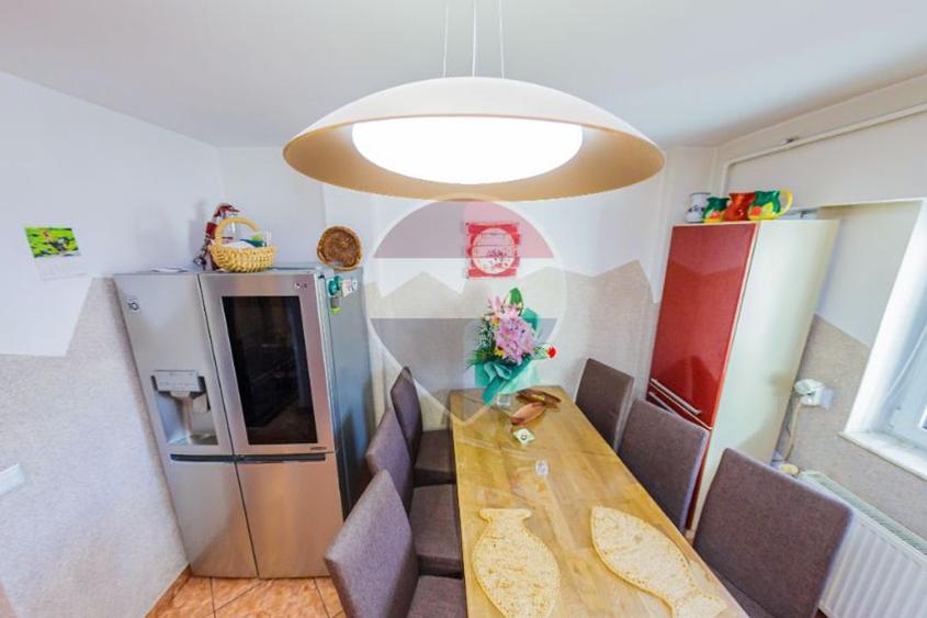 APARTAMENT - de VANZARE