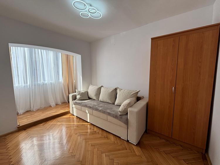 Apartament de îchiriat, 3 camere, etaj 1 - Vasile Aaron, Sibiu