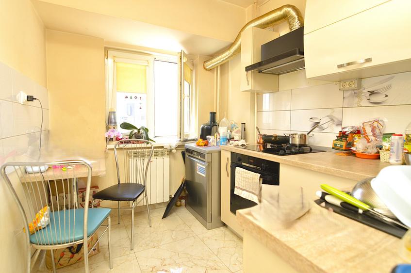 VANZARE APARTAMENT 3 CAMERE UNIRII – PIATA ALBA IULIA