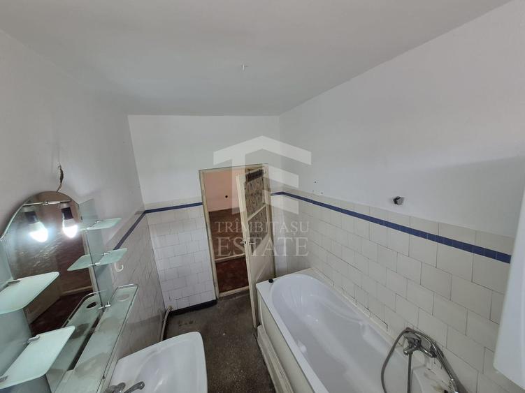 Casa veche ce asteapta amenajarea ta, Ploiesti, central
