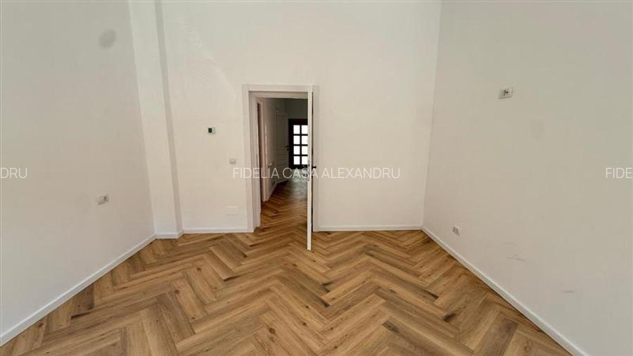 Casa de vanzare in centru - 12