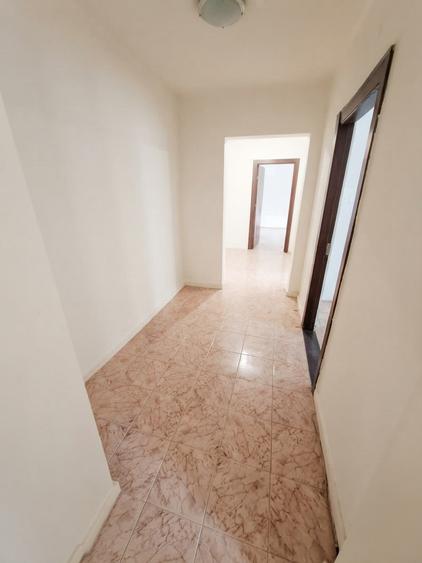 Intim - Sabroso, apartament 3 camere decomandate,