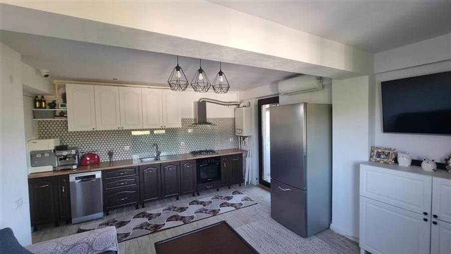 Apartament Nou 4 camere  de vanzare  Rediu