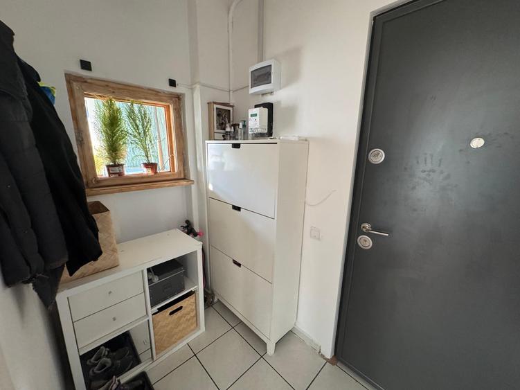 Vanzare apartament trei camere mobilat/utilat renovat Cotroceni metrou Opera