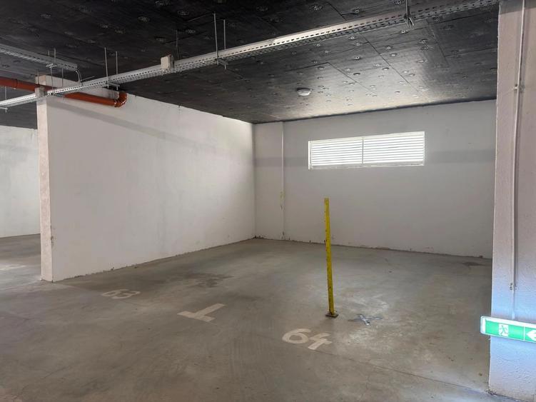 Pachet: Apartament 3 Camere + boxa si loc de parcare subteran