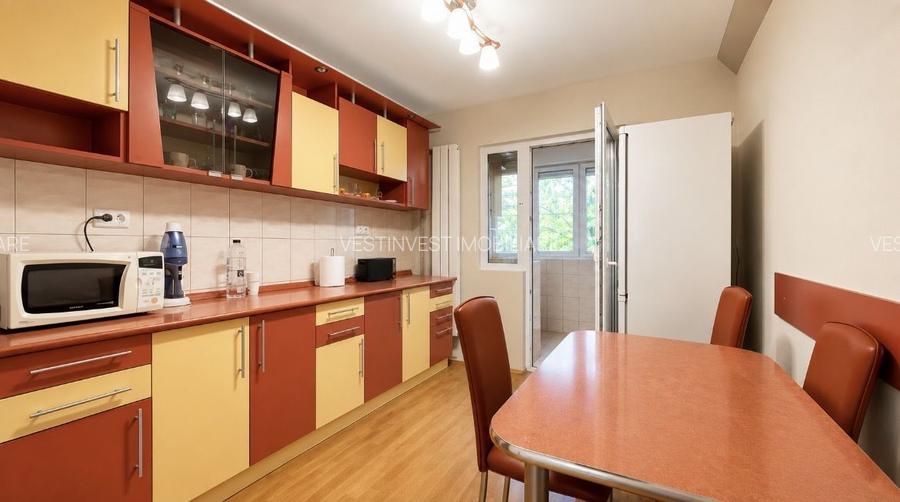 Apartament cu 3 camere de închiriat, Rogerius, etaj 1 - 2