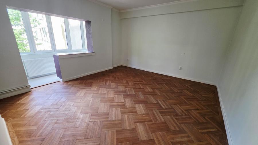 Vanzare 3 camere Universitate cu centrală proprie
