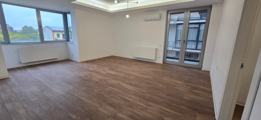 Apartament 4 camere