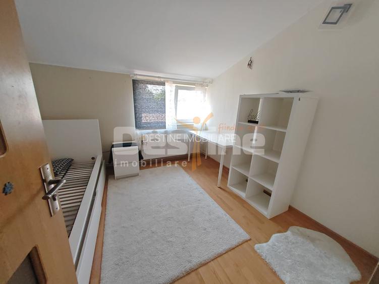 Casă spațioasă cu 7 camere, ideală pentru familie numeroasa - 13