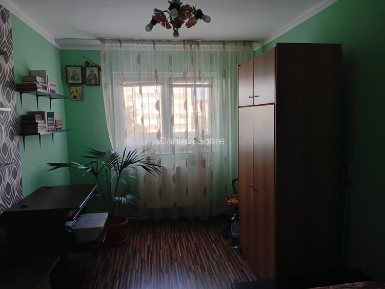 Apartament de vanzare - 4