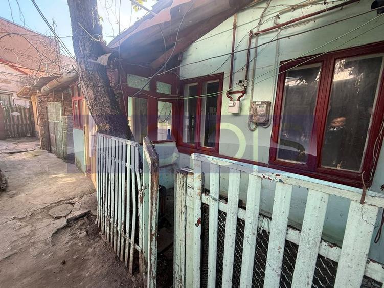 DE VANZARE CASA INTERBELICA – 3 CAMERE - METROU STEFAN CEL MARE
