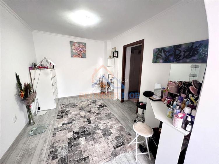 Vanzare casa cu 6 camere - Rahova, sectorul 5 - 12