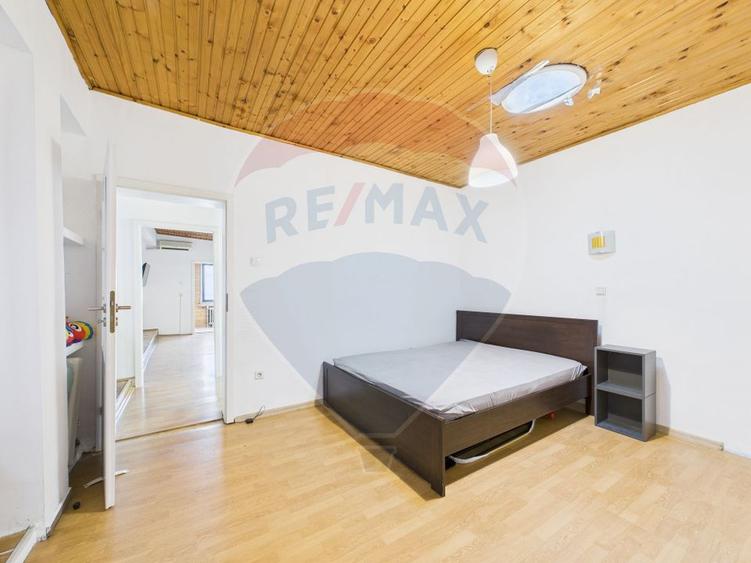Casă / Vilă cocheta cu 3 camere - de vanzare - zona Basarab