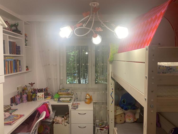 Vânzare apartament 3 camere