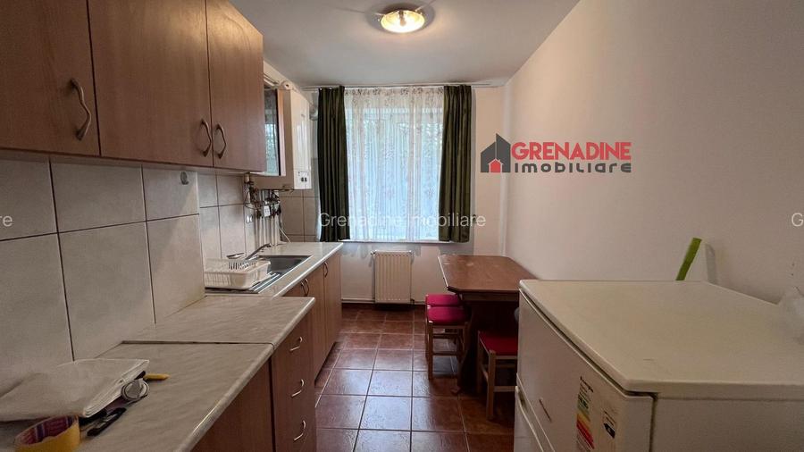 Apartament 2 Camere Decomandat - Zona Calea Bucuresti -  cod 5273 - 4