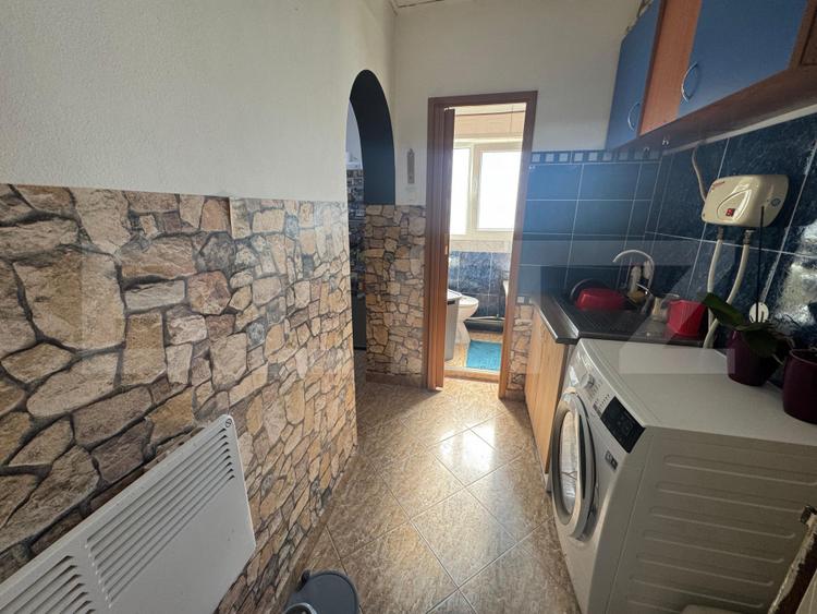 Apartament 3 camere, 50 mp, zona Stadionului Valea Rosie