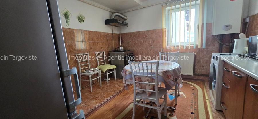 Comision zero la cumparator! Vanzare apartament 3camere micro 11 Târgoviște - 2