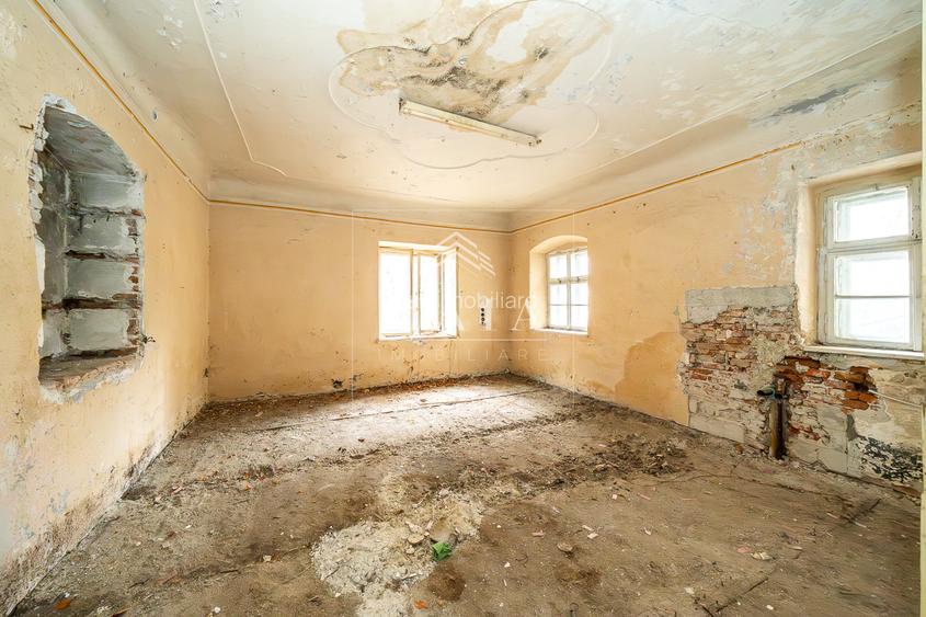 Casă cu 9 camere și curte proprie – Centru Istoric Sibiu - 9