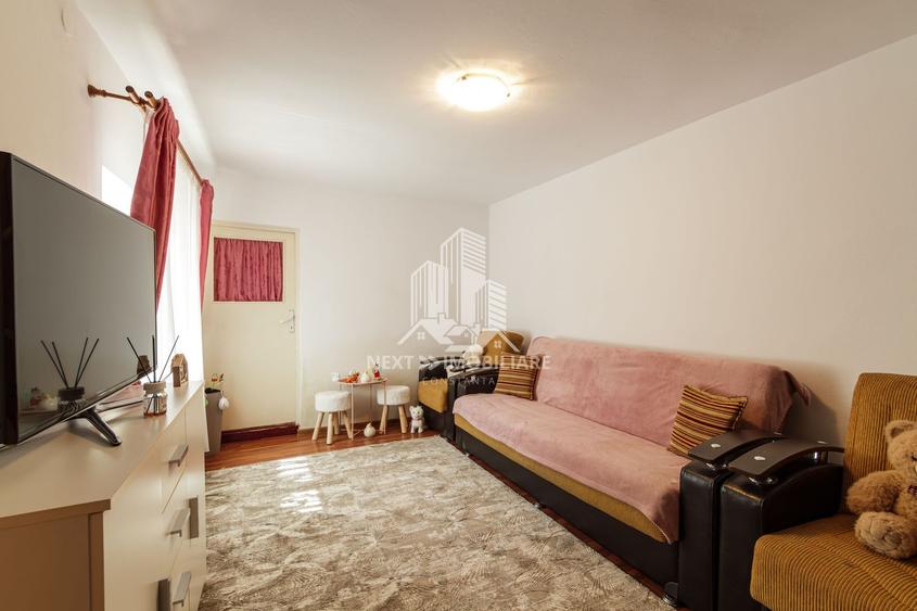 Casă 5 camere Trocadero + spațiu comercial stradal, teren 257mp