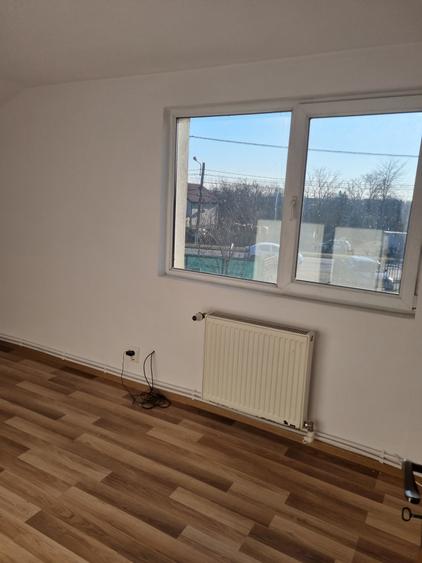 Proprietate generoasa- Casa cu 4 dormitoare si o curte mare