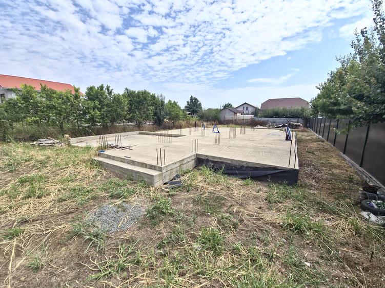 Valu lui Traian Teren cu fundație proiect P+1 autorizat 607 mp