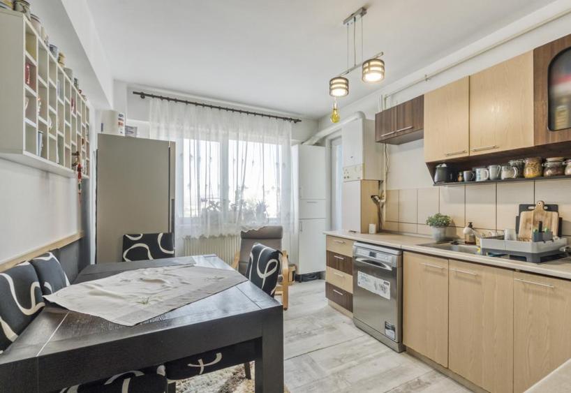 Apartament 2 camere, Gheorgheni, Su - 60 mp, decomandat