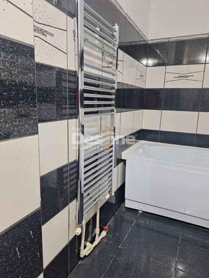 Apartament de vânzare, Comănești, Bc, Ideal pentru locuință sau spatiu comercial